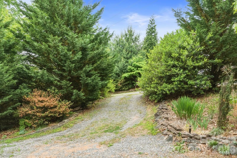 3190 Holly Rd, Connelly Springs, NC 28612