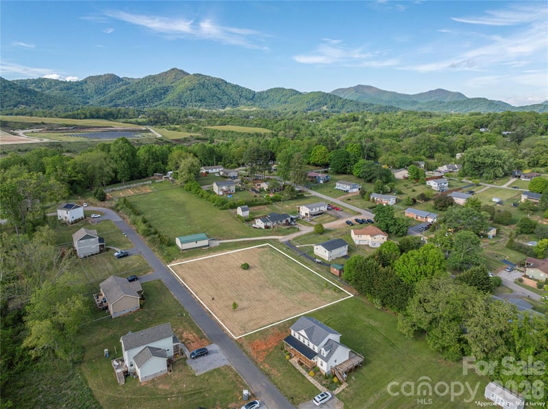 00 Ridgeview Dr, Clyde, NC 28716
