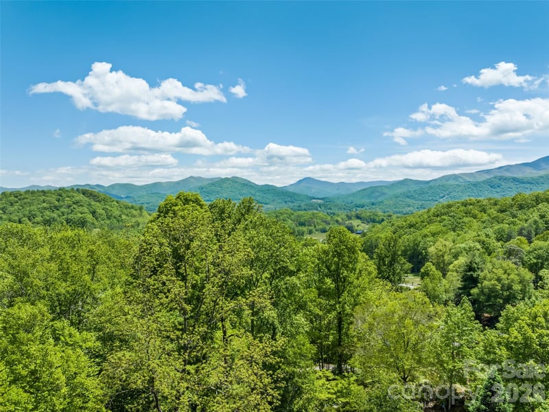 300 Kelly Springs Rd, Waynesville, NC 28786