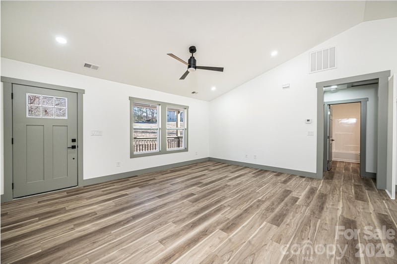 2020 Bailey Dr, Hickory, NC 28601