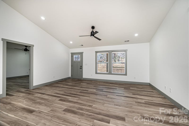 2020 Bailey Dr, Hickory, NC 28601