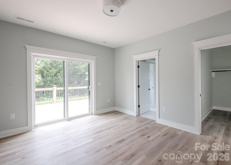 45 Gash Cove Rd, Hendersonville, NC 28791