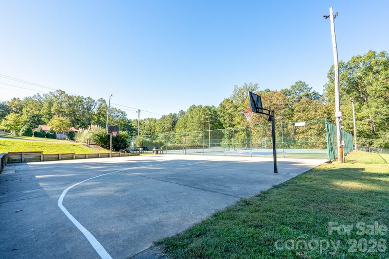 176 Arrowhead Ln, Mount Gilead, NC 27306