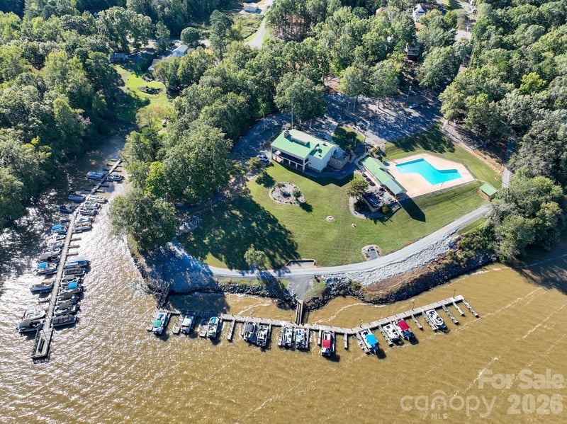 176 Arrowhead Ln, Mount Gilead, NC 27306