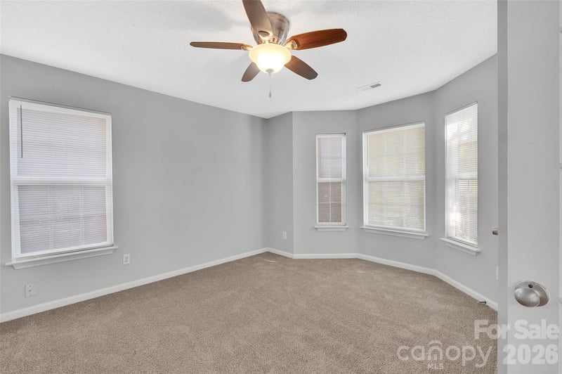 14422 Southbridge Forest Dr, Charlotte, NC 28273