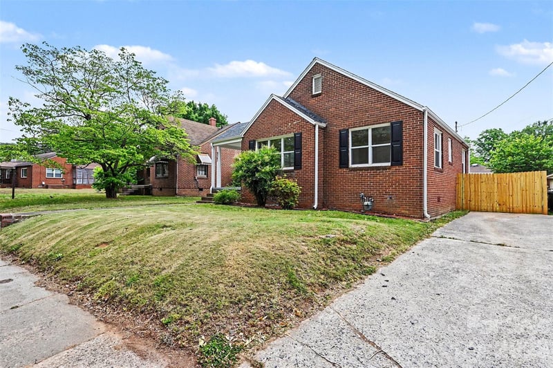 823 Lincolnton Rd, Salisbury, NC 28144