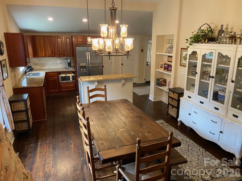 201 Main St, Matthews, NC 28105