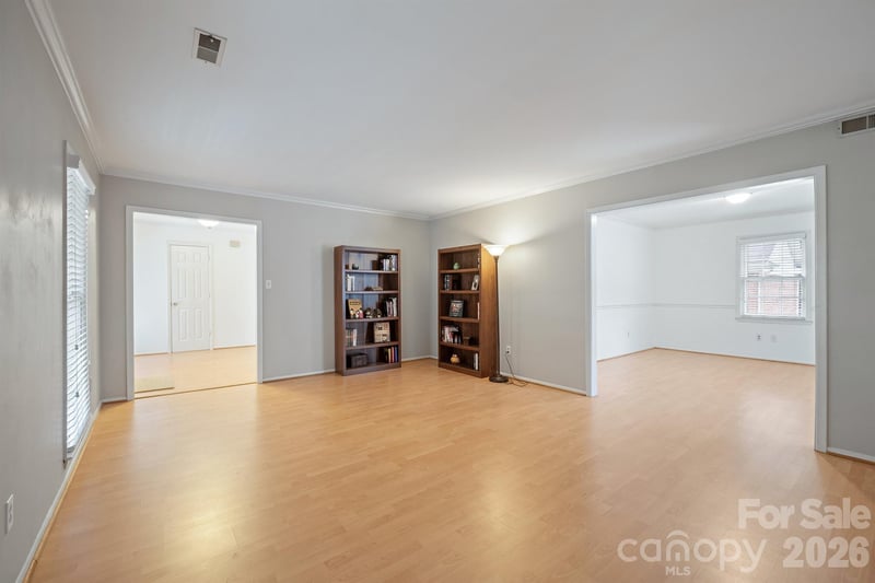 1122 Berry Ridge Rd, Charlotte, NC 28270