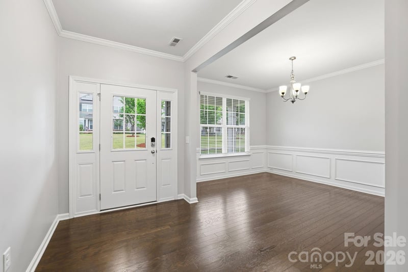 8123 Cornhill Ave, Charlotte, NC 28277