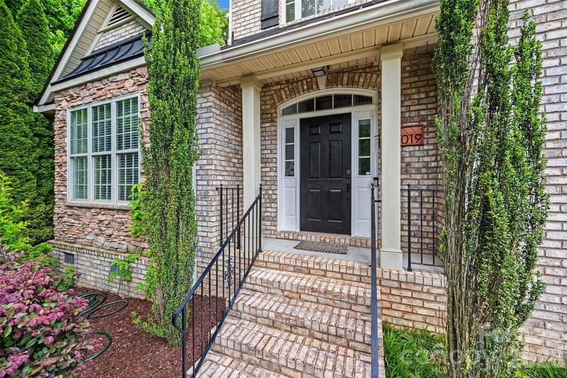 2019 Windrow Wood Ct, Matthews, NC 28105