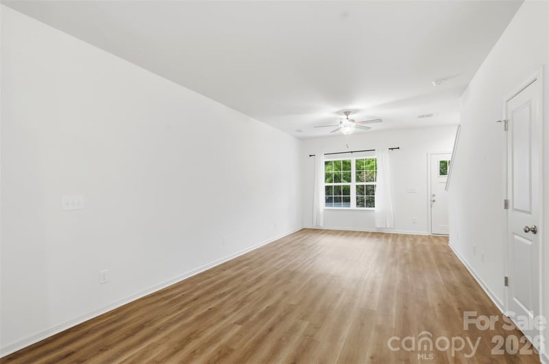 443 Dawn Cir, Charlotte, NC 28213