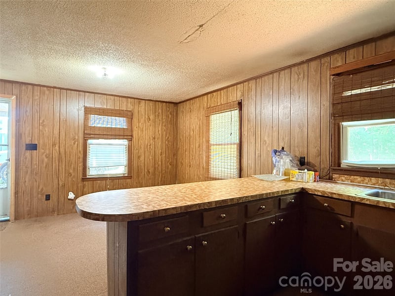 121 Travis Ln, Lancaster, SC 29720