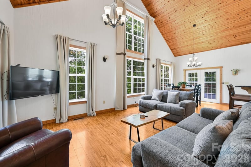 491 High Top Dr, Fletcher, NC 28732