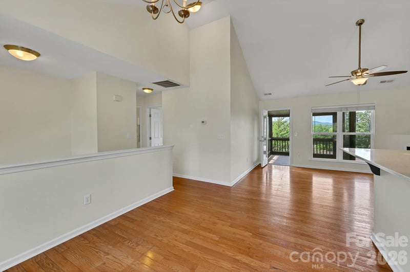85 Rotunda Cir, Asheville, NC 28806