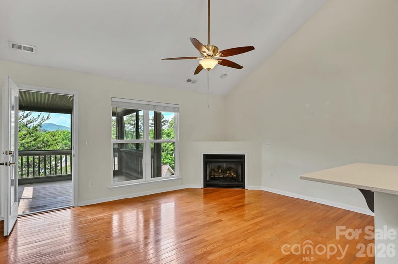 85 Rotunda Cir, Asheville, NC 28806