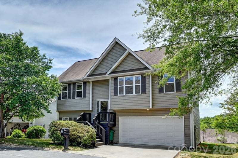 85 Rotunda Cir, Asheville, NC 28806