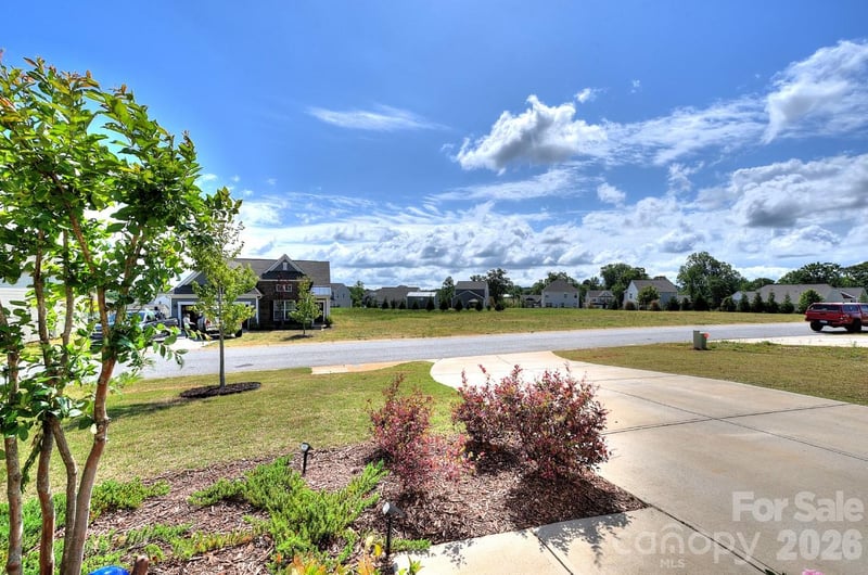 625 Morning Meadows Dr, Inman, SC 29349