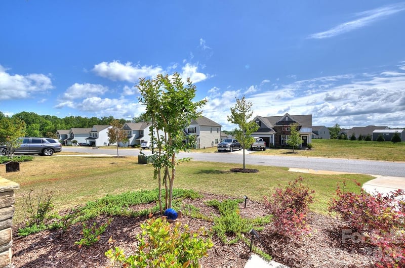 625 Morning Meadows Dr, Inman, SC 29349