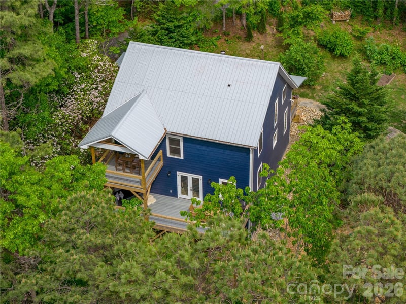 14 Locust St, Black Mountain, NC 28711