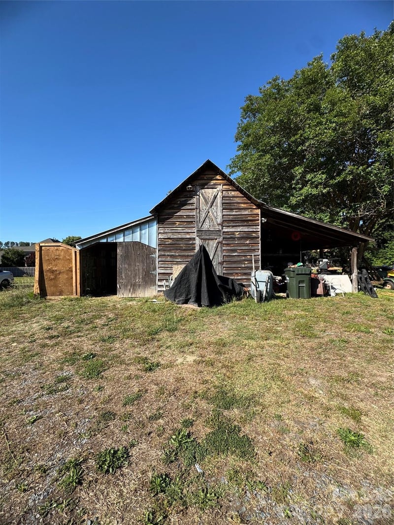 3227 Pleasant Plains Rd, Matthews, NC 28105
