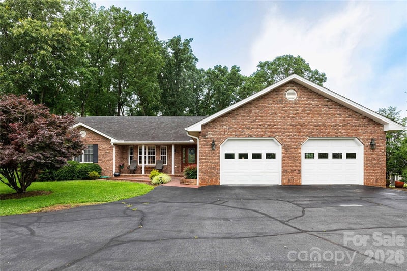45 Presbyterian Church Rd, Mills River, NC 28759
