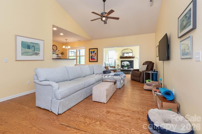 407 Bell Lily Dr, Weaverville, NC 28787