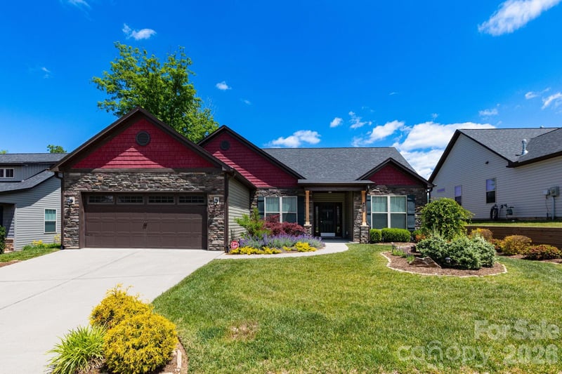 407 Bell Lily Dr, Weaverville, NC 28787