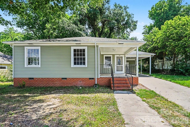 303 White St, Lancaster, SC 29720