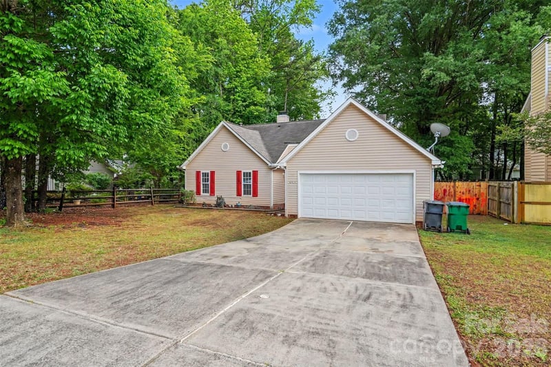 6312 Trysting Rd, Charlotte, NC 28227