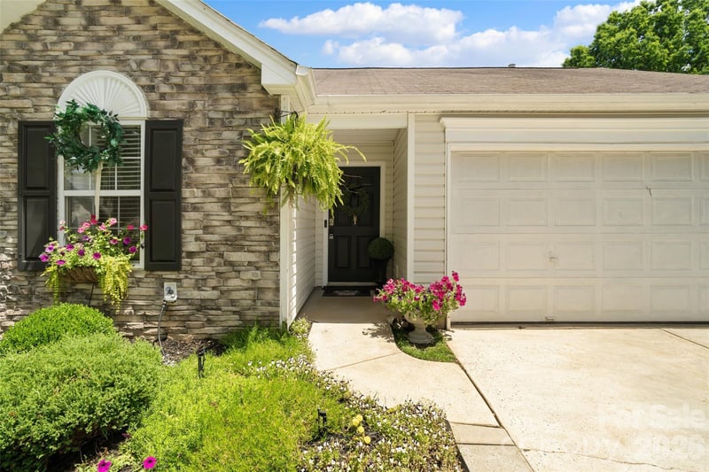 3917 Laurel View Cir, Indian Trail, NC 28079