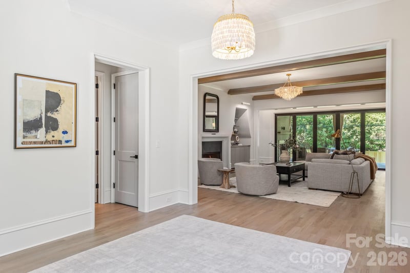 5555 Lansing Dr, Charlotte, NC 28270