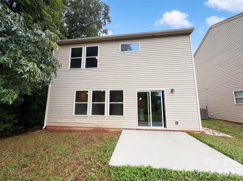 5304 Twin Brook Dr, Charlotte, NC 28269
