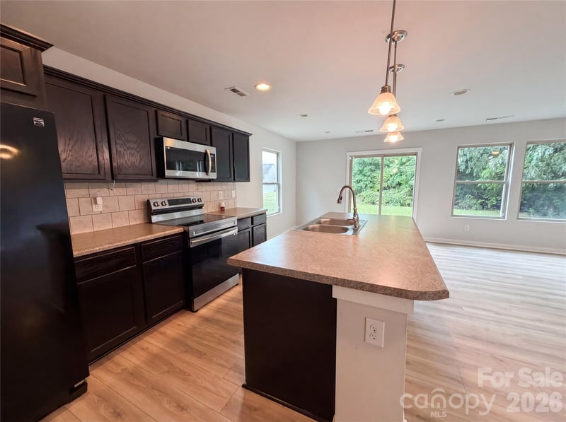 5304 Twin Brook Dr, Charlotte, NC 28269