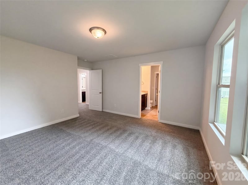 5304 Twin Brook Dr, Charlotte, NC 28269