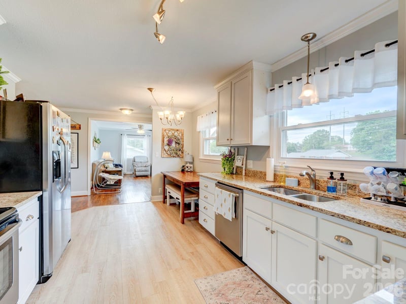 117 Piedmont Dr, Kannapolis, NC 28081