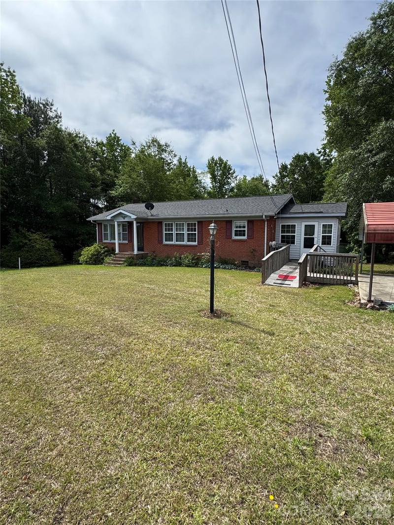 1100 Old Lilesville Rd, Wadesboro, NC 28170