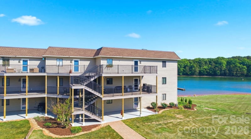 7831 Spinnaker Bay Dr #301, Sherrills Ford, NC 28673