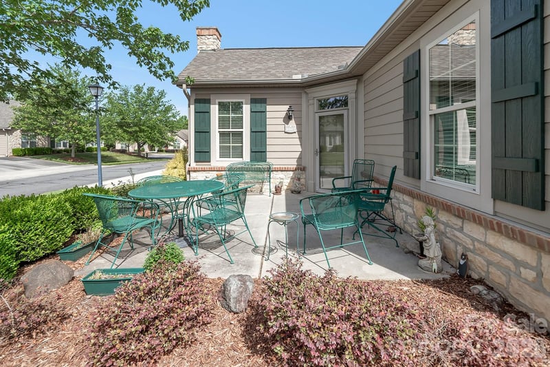4607 Nashua Dr, Matthews, NC 28105