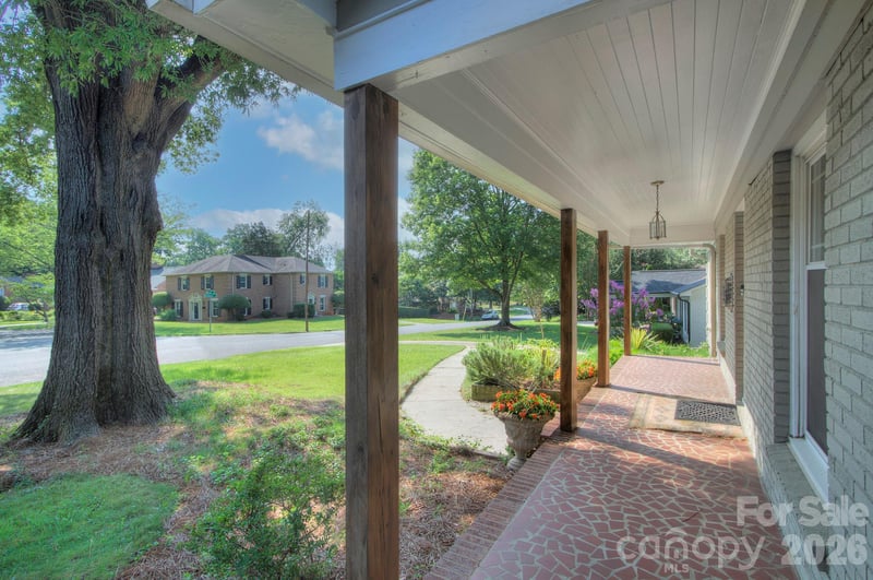1140 Bevis Dr, Charlotte, NC 28209