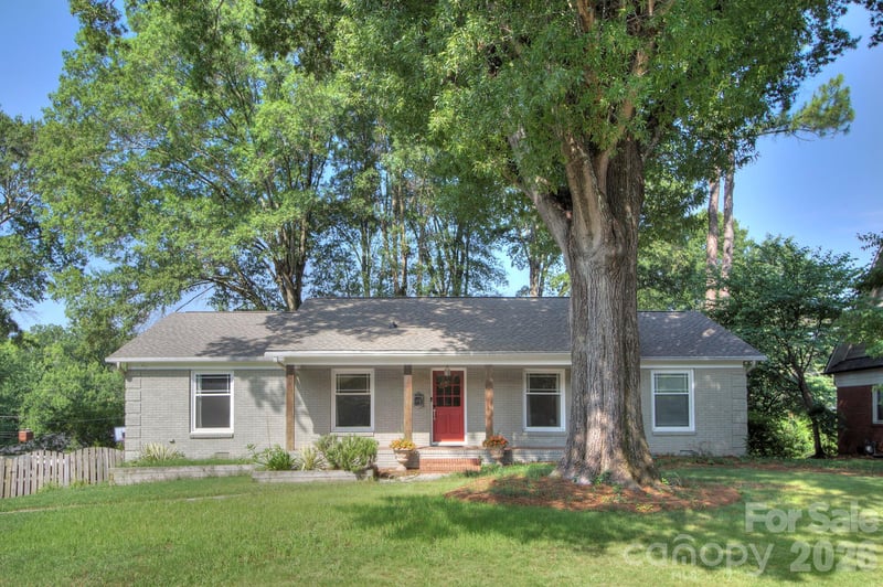 1140 Bevis Dr, Charlotte, NC 28209
