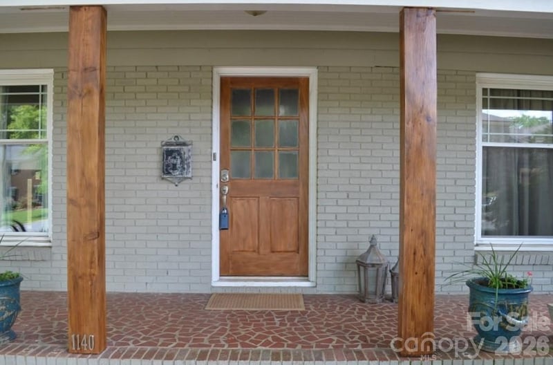 1140 Bevis Dr, Charlotte, NC 28209