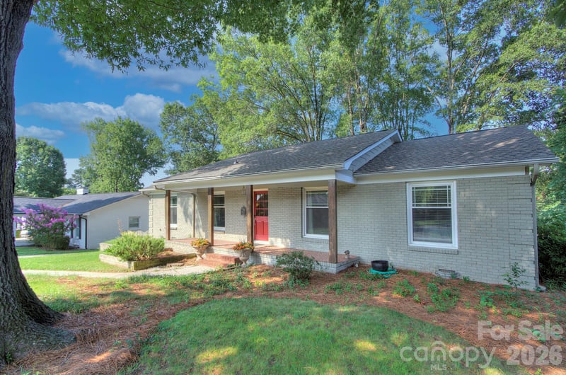 1140 Bevis Dr, Charlotte, NC 28209
