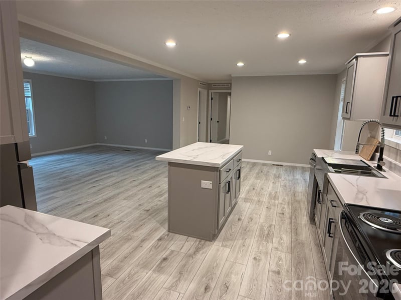 3912 Scott Rd, Morganton, NC 28655
