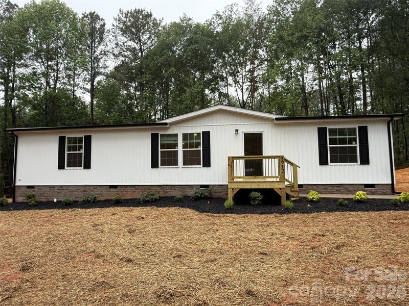 3912 Scott Rd, Morganton, NC 28655