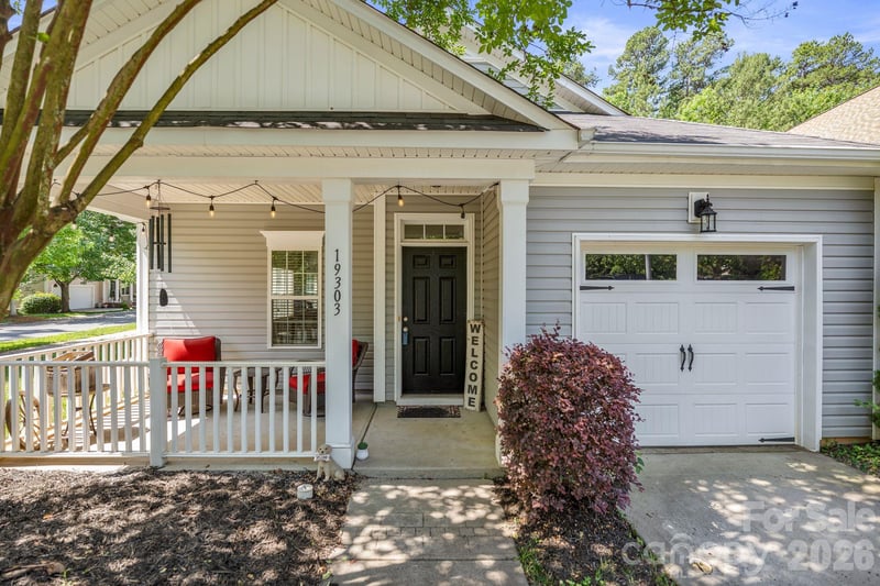 19303 Pocono Ln, Cornelius, NC 28031