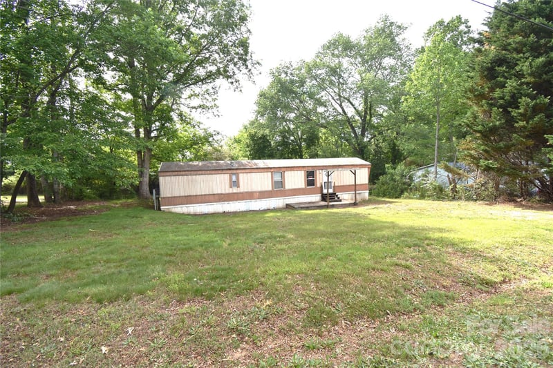 3549 Boyette Rd, Lenoir, NC 28645