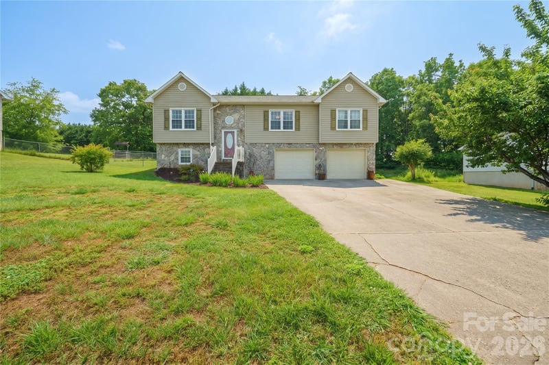 3868 Nc 10 Hw, Newton, NC 28658