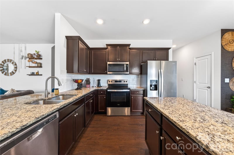 10008 Brawley Ln, Charlotte, NC 28215