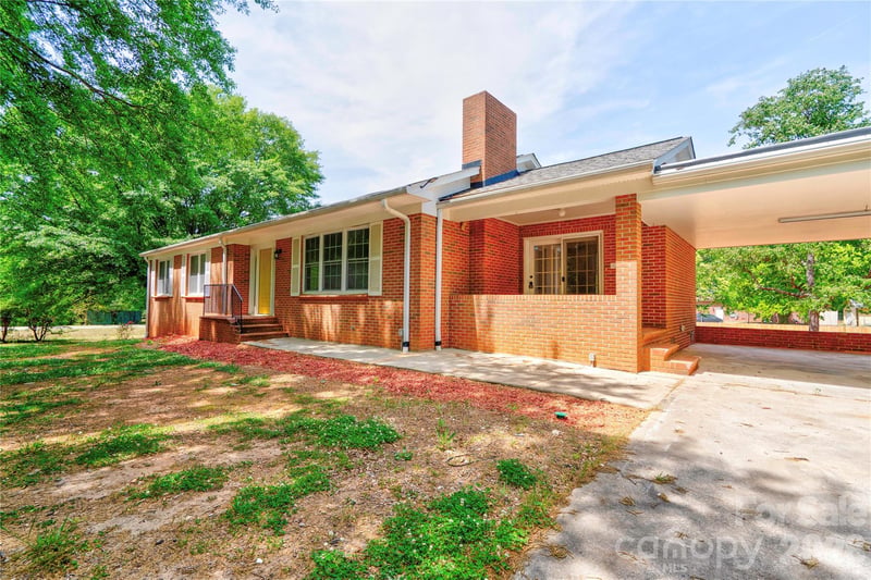 2903 Forbes Rd, Gastonia, NC 28056