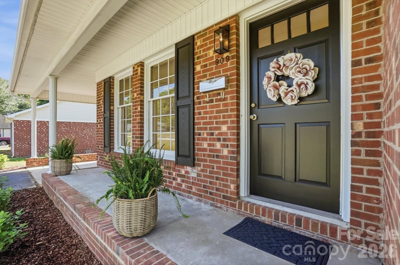 909 Evelyn Ave, Kannapolis, NC 28083